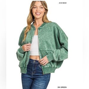 NWOT Zenana Outfitters Acid Wash Green Sweatshirt